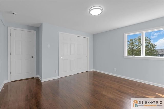 95 McKinley Avenue, Colonia, NJ 07067