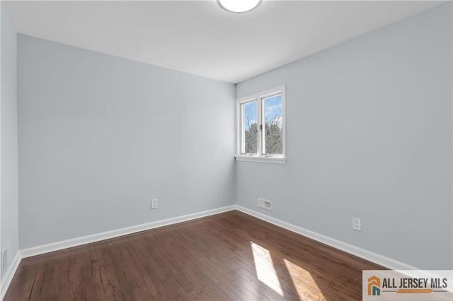 95 McKinley Avenue, Colonia, NJ 07067