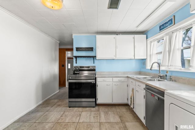 527 Wood Avenue, Springfield, IL 62702