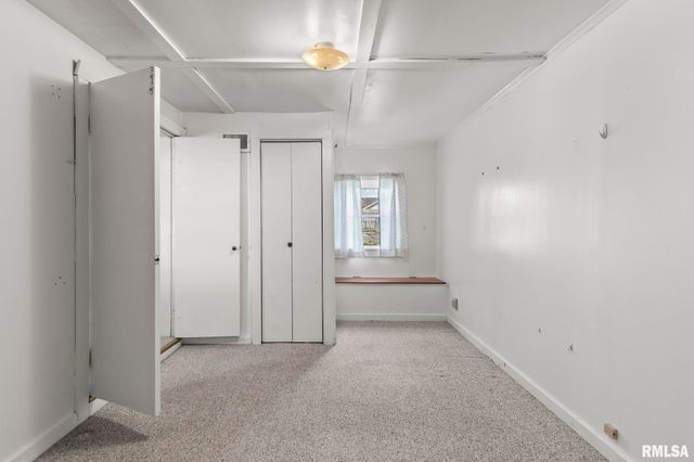 527 Wood Avenue, Springfield, IL 62702