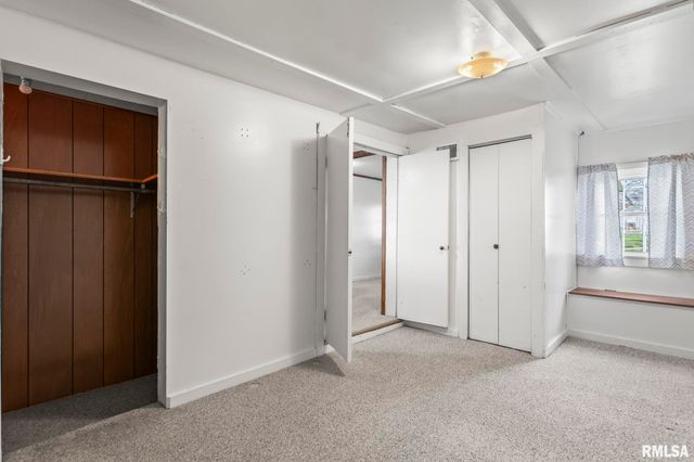 527 Wood Avenue, Springfield, IL 62702