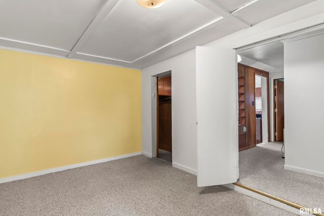 527 Wood Avenue, Springfield, IL 62702