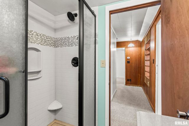 527 Wood Avenue, Springfield, IL 62702