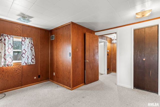 527 Wood Avenue, Springfield, IL 62702