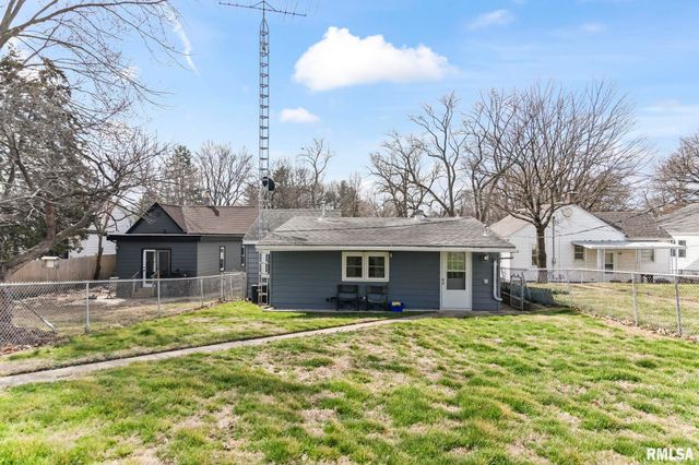 527 Wood Avenue, Springfield, IL 62702