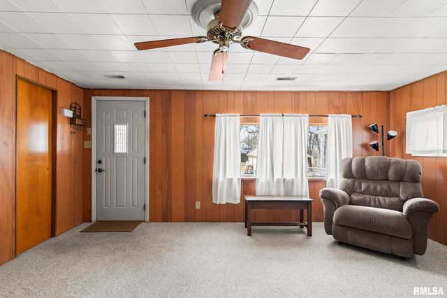 527 Wood Avenue, Springfield, IL 62702