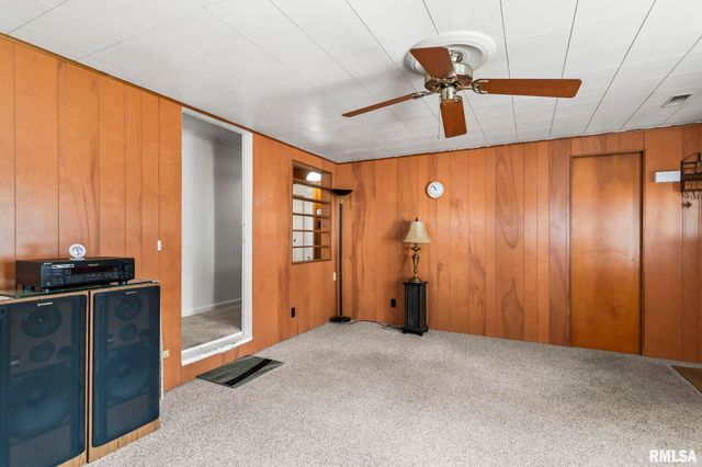 527 Wood Avenue, Springfield, IL 62702