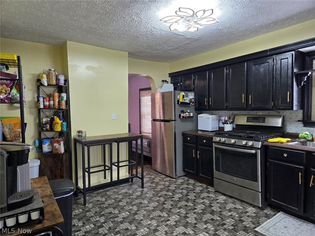 718 Eastland Avenue, Akron, OH 44305