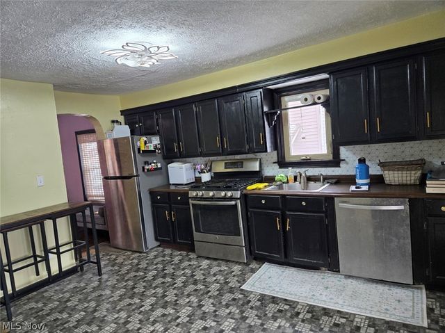 718 Eastland Avenue, Akron, OH 44305