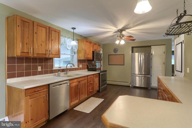 36 ARTHUR ST, Hummelstown, PA 17036