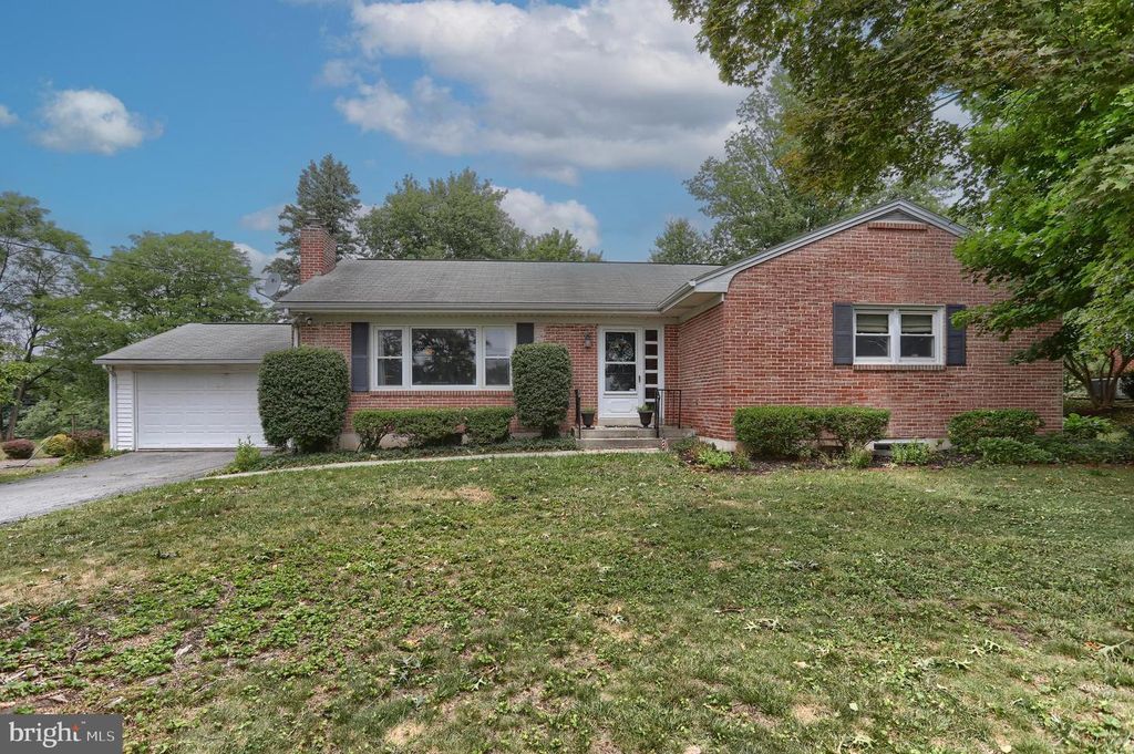 36 ARTHUR ST, Hummelstown, PA 17036