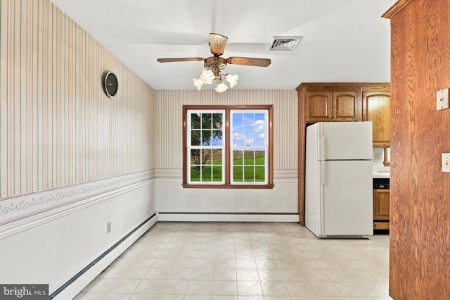 30 BIRCHWAY DR, Chambersburg, PA 17202