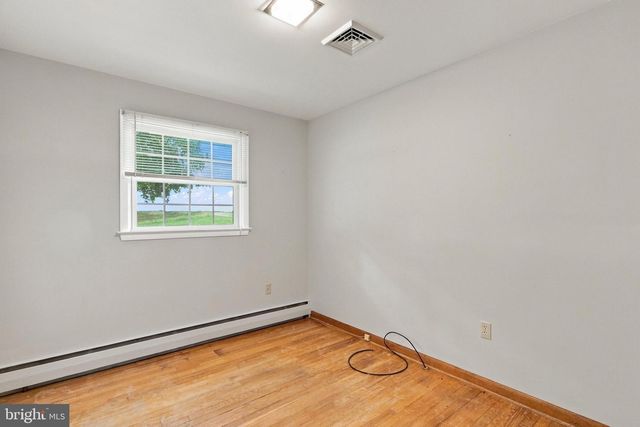 30 BIRCHWAY DR, Chambersburg, PA 17202