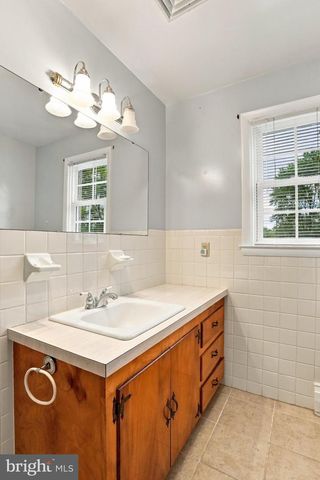 30 BIRCHWAY DR, Chambersburg, PA 17202