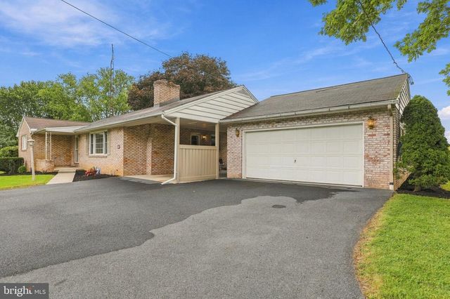 30 BIRCHWAY DR, Chambersburg, PA 17202