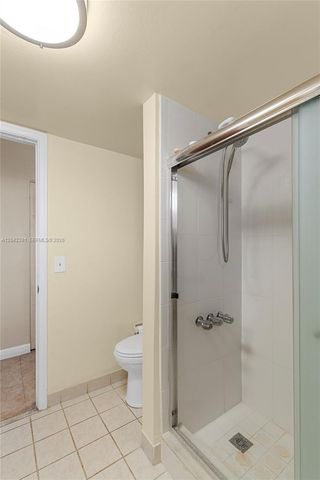 1800 W 54th St 209, Hialeah, FL 33012