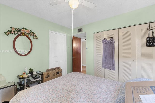 1800 W 54th St 209, Hialeah, FL 33012