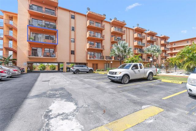 1800 W 54th St 209, Hialeah, FL 33012