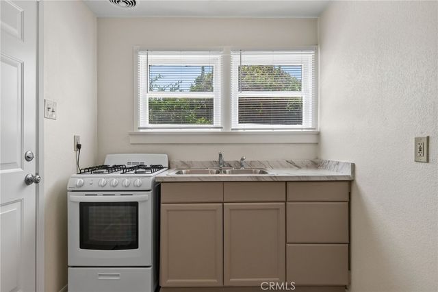 3660 Linwood, Riverside, CA 92506