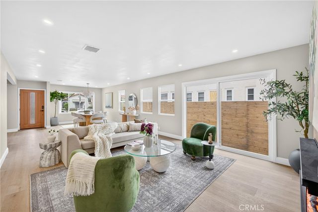 1744 S Genesee, Los Angeles, CA 90019