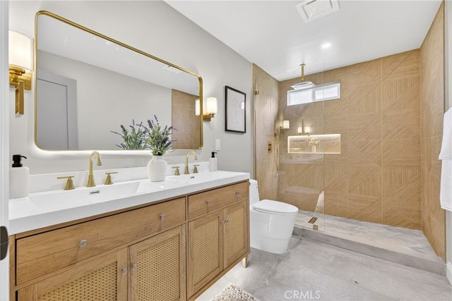 1744 S Genesee, Los Angeles, CA 90019