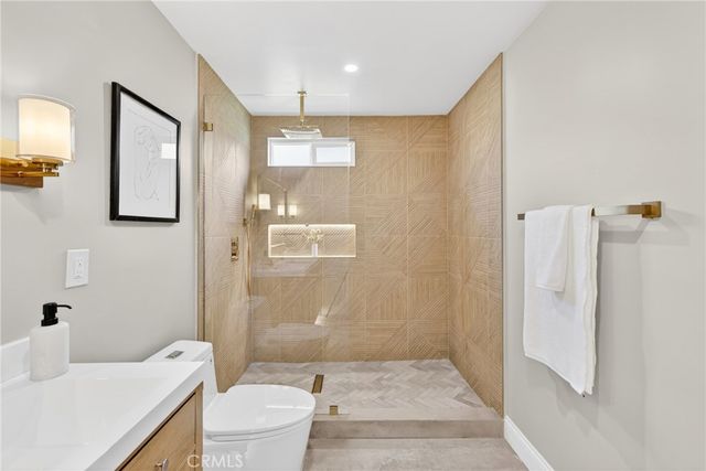 1744 S Genesee, Los Angeles, CA 90019
