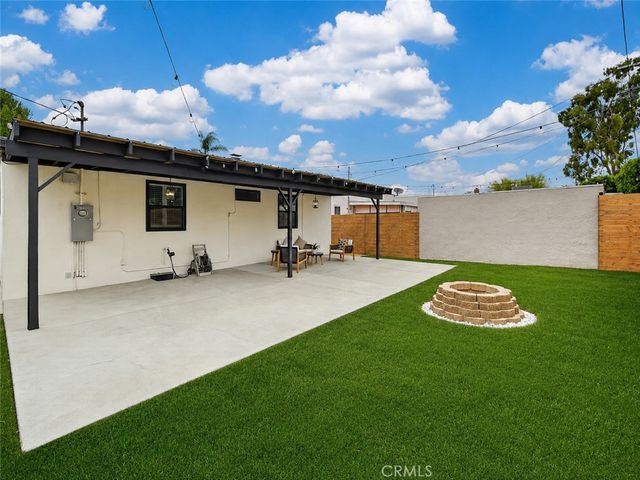 1744 S Genesee, Los Angeles, CA 90019