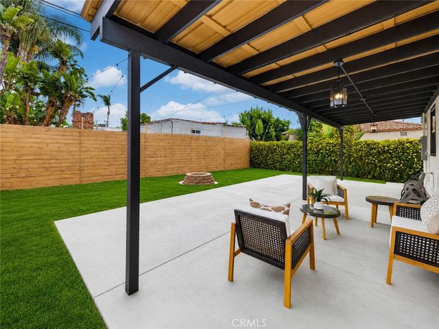 1744 S Genesee, Los Angeles, CA 90019