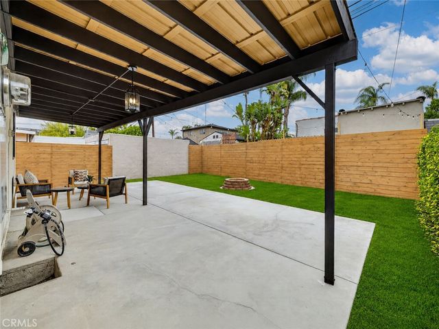 1744 S Genesee, Los Angeles, CA 90019