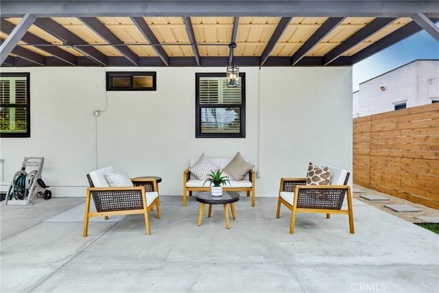 1744 S Genesee, Los Angeles, CA 90019