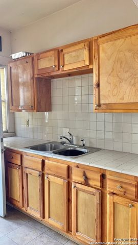 1510 S Presa, San Antonio, TX 78210