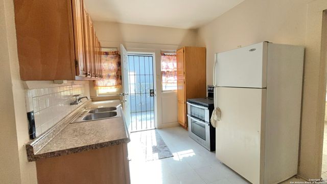 1510 S Presa, San Antonio, TX 78210