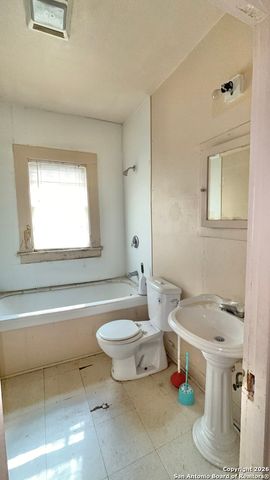 1510 S Presa, San Antonio, TX 78210