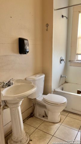 1510 S Presa, San Antonio, TX 78210