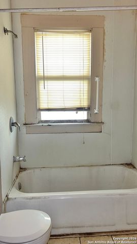 1510 S Presa, San Antonio, TX 78210