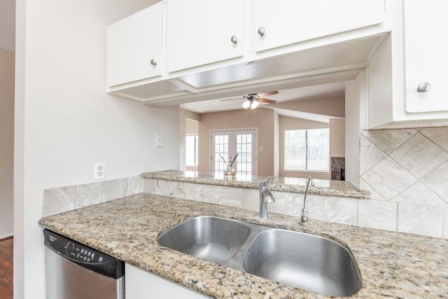 2023 Gentryside Drive 508, Houston, TX 77077