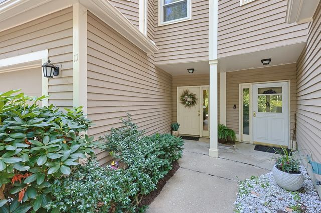 168 Upton St 11, Grafton, MA 01519