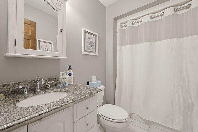 168 Upton St 11, Grafton, MA 01519