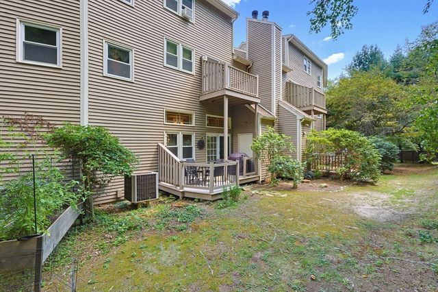 168 Upton St 11, Grafton, MA 01519