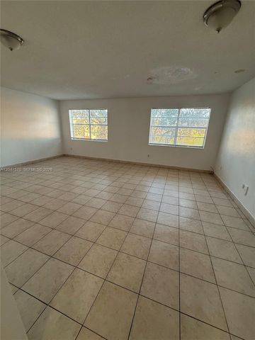 1305 W 53rd St 406, Hialeah, FL 33012