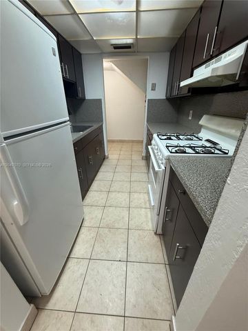1305 W 53rd St 406, Hialeah, FL 33012