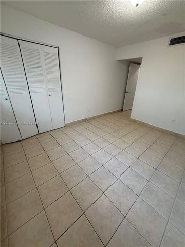 1305 W 53rd St 406, Hialeah, FL 33012
