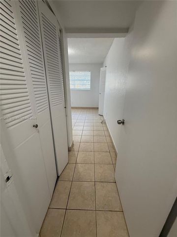 1305 W 53rd St 406, Hialeah, FL 33012