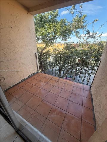 1305 W 53rd St 406, Hialeah, FL 33012