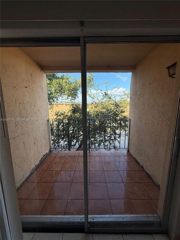 1305 W 53rd St 406, Hialeah, FL 33012