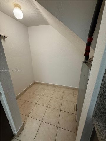 1305 W 53rd St 406, Hialeah, FL 33012
