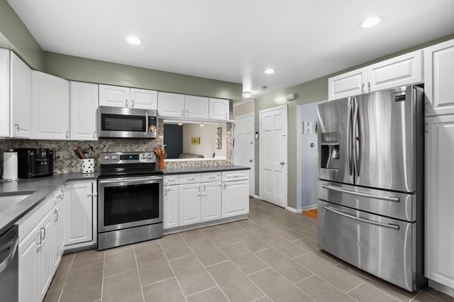 1527 Highgate Road, Kalamazoo, MI 49006