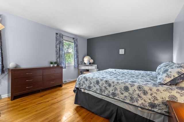 1527 Highgate Road, Kalamazoo, MI 49006