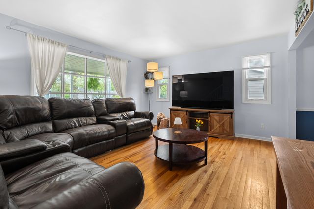 1527 Highgate Road, Kalamazoo, MI 49006