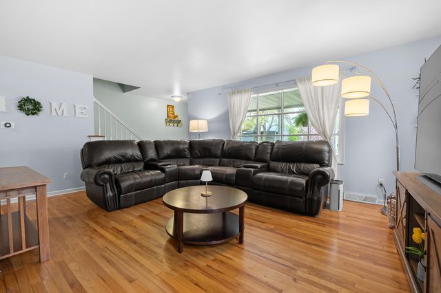 1527 Highgate Road, Kalamazoo, MI 49006